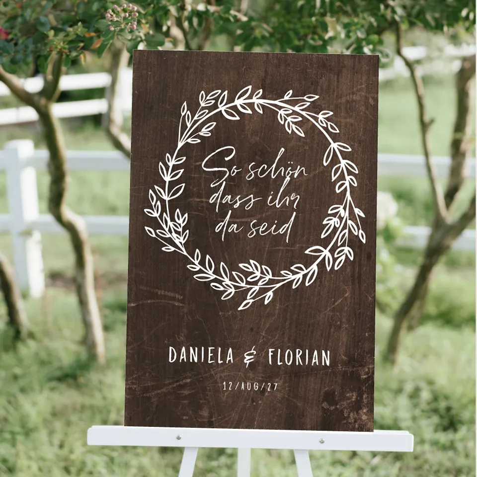 weddingstyle-trauung-willkommensschild-kranz-personalisiert image 1