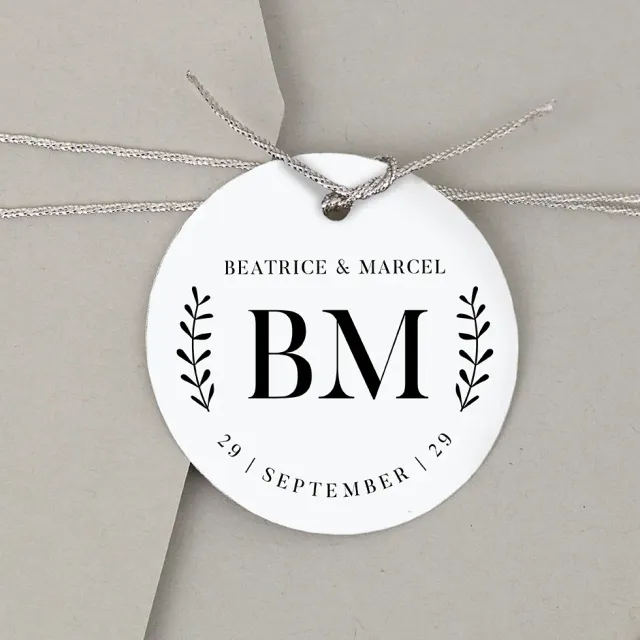 weddingstyle-geschenke-beatrice-marcel-anh-nger-personalisierbar image 1