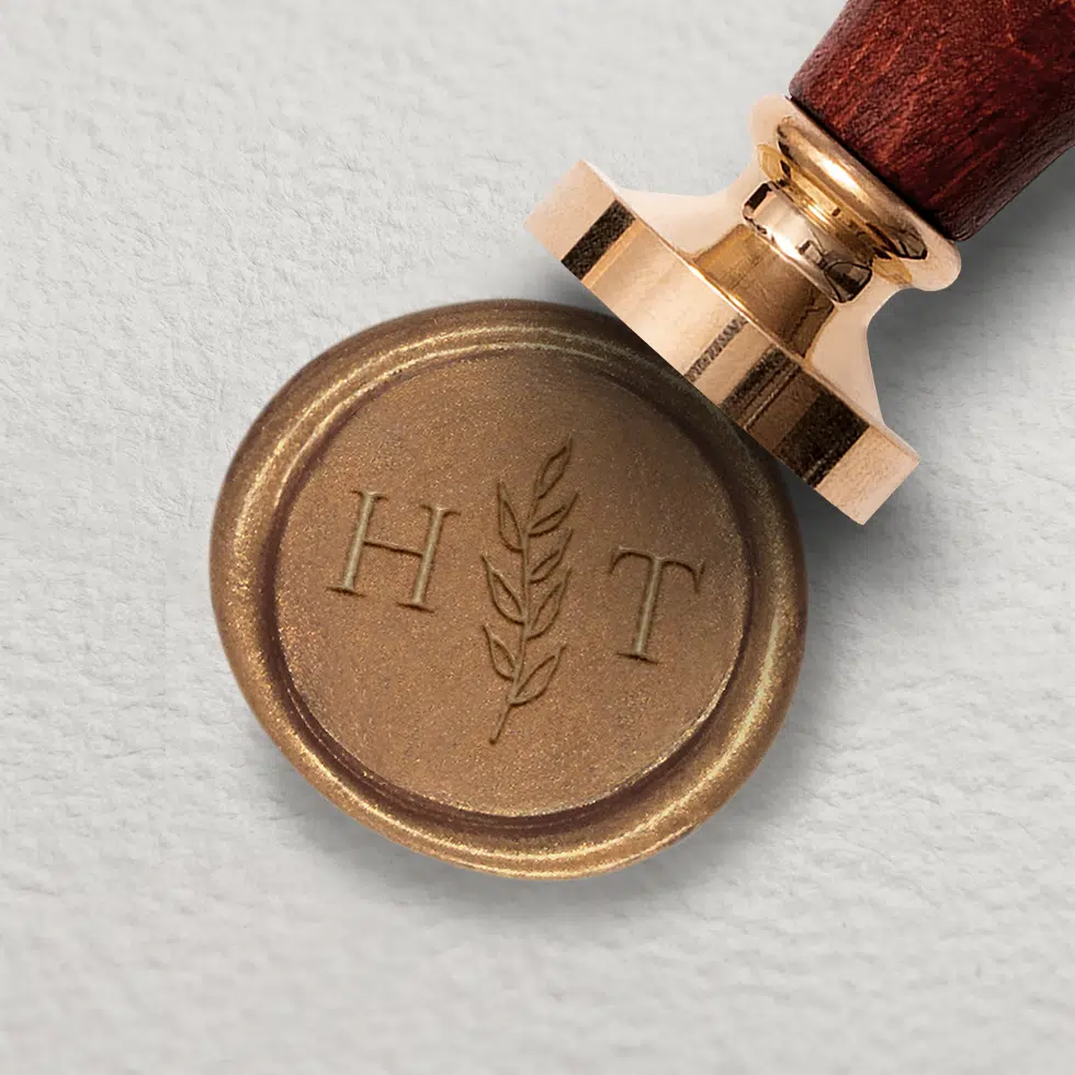 weddingstyle-hochzeitskarten-siegelstempel-personalisiert-rund-holz image 1