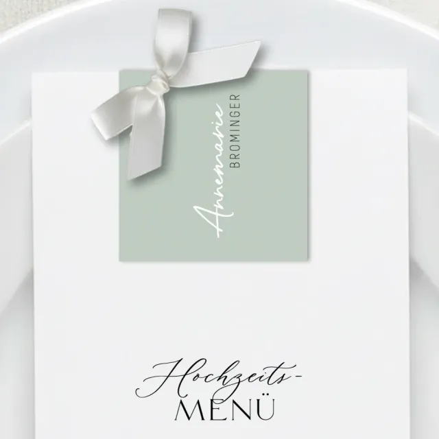 weddingstyle-feier-salbei-platzkarten-hochformat-namen image 1