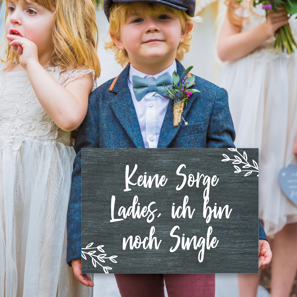 weddingstyle-trauung-schild-hier-kommt-die-braut-holzoptik image 5