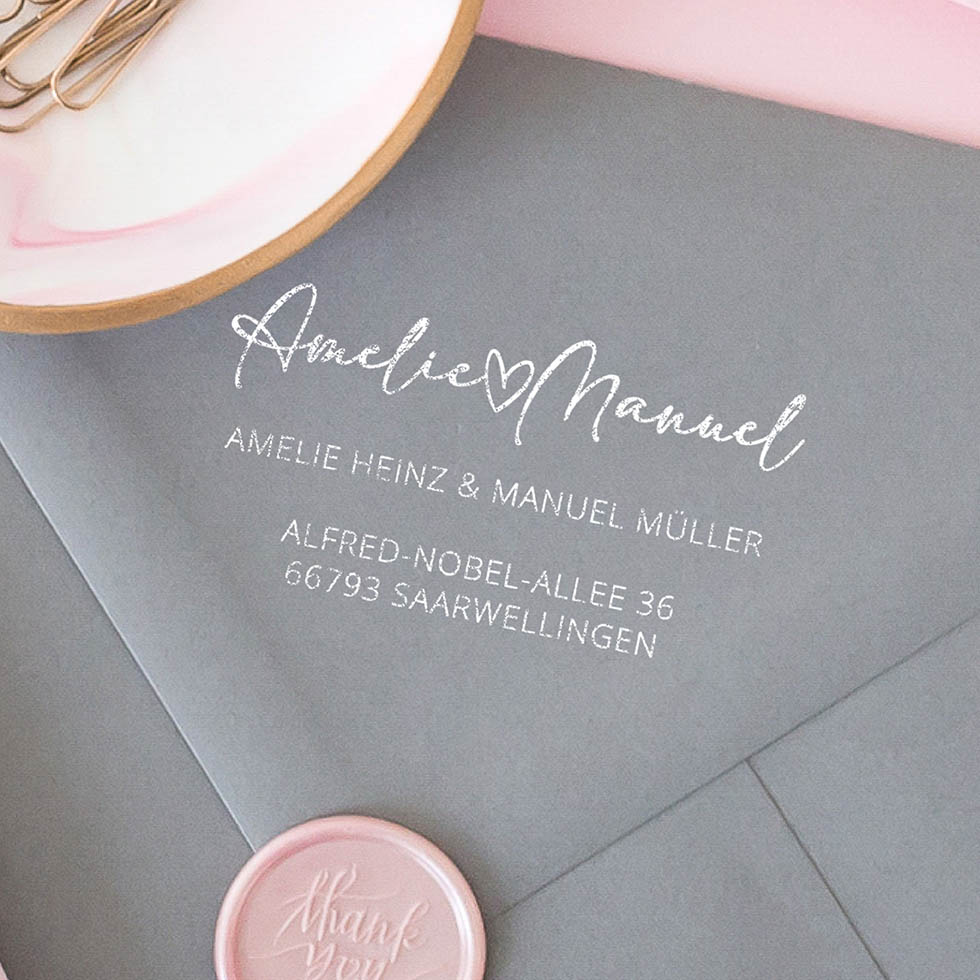 weddingstyle-hochzeitskarten-adressstempel-handschrift-herz-holzstempel image 1
