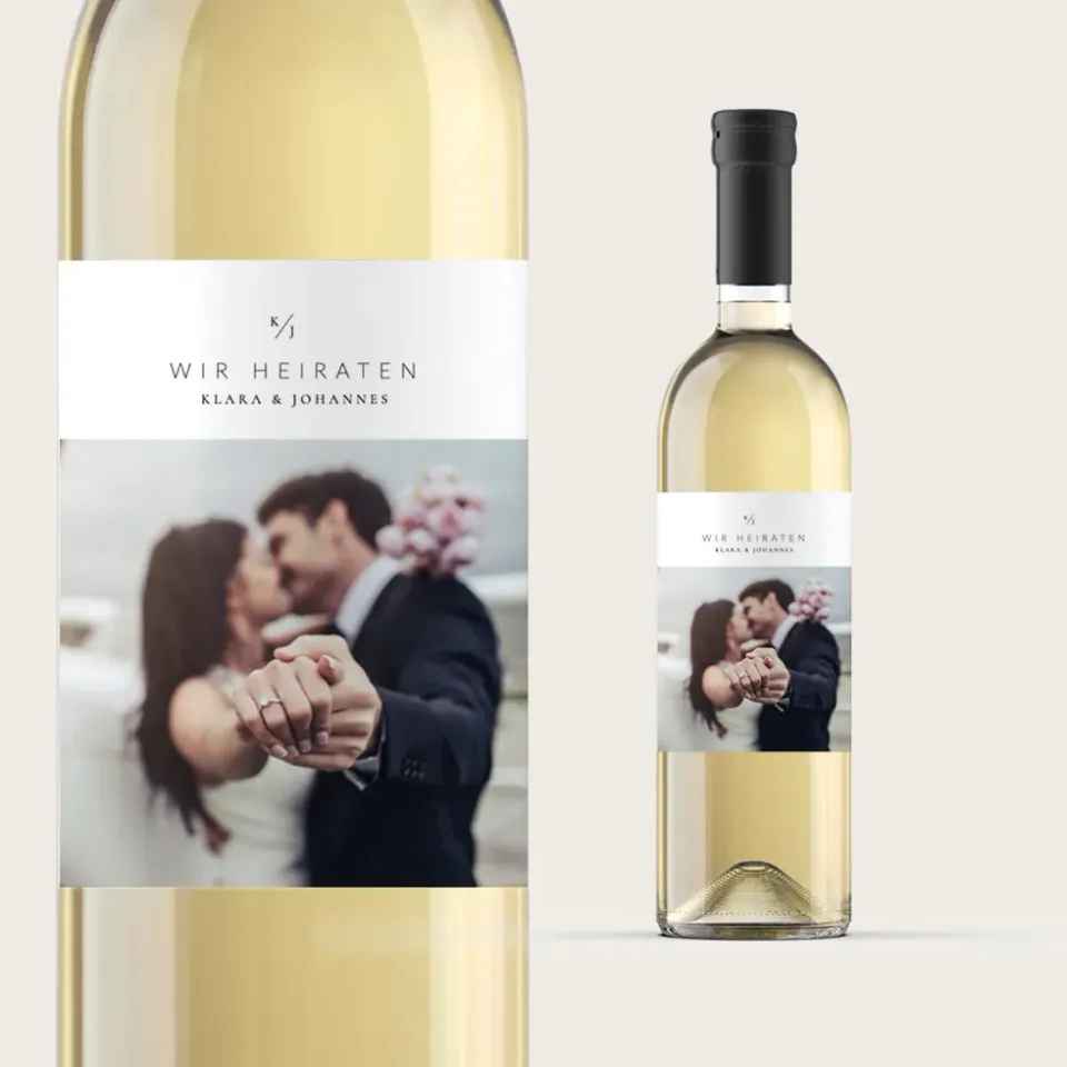 weddingstyle-feier-flaschenetiketten-just-us-wasserfest image 1