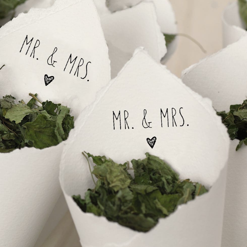 weddingstyle-hochzeitskarten-stempel-mr-mrs-herz-holz-40mm image 1