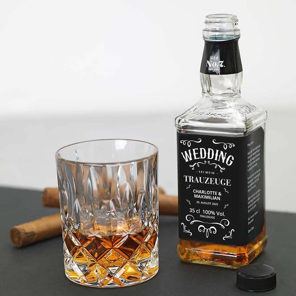 weddingstyle-feier-whiskey-flasche-etikett-personalisiert-wasserfest image 2