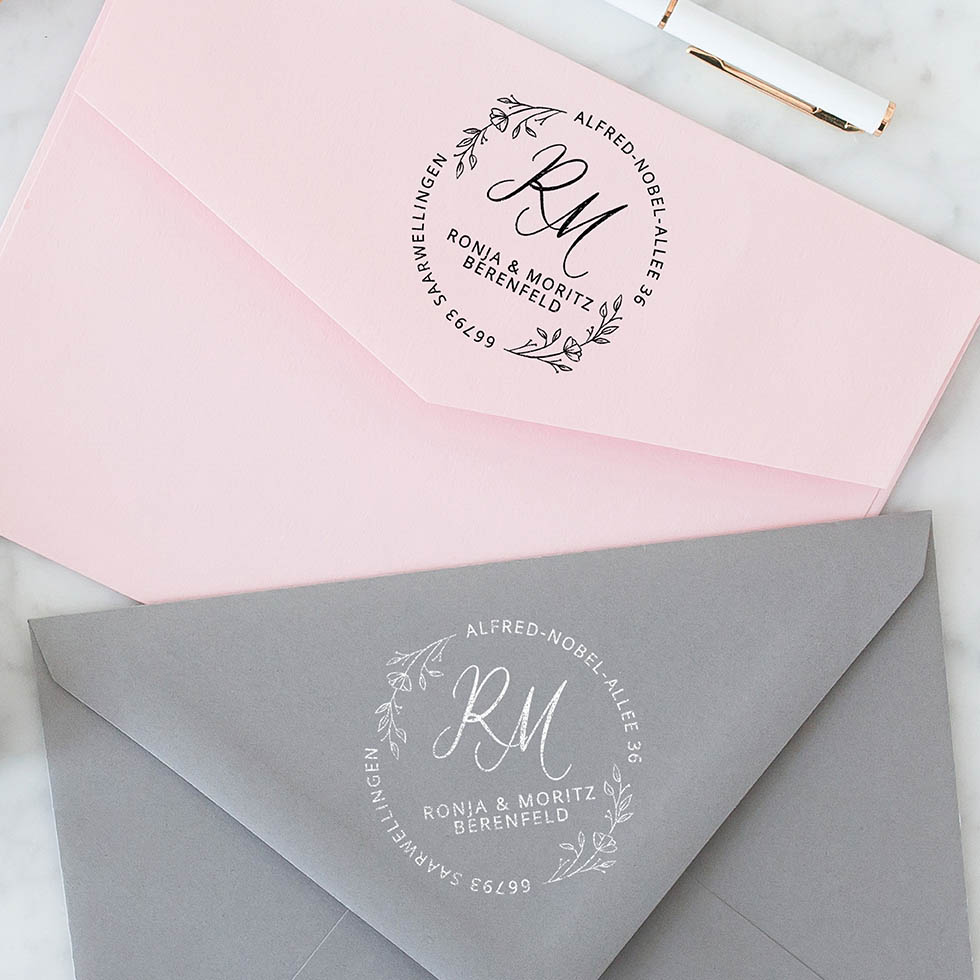 weddingstyle-kalligraphie-adressstempel-rund-holzstempel-buche image 3