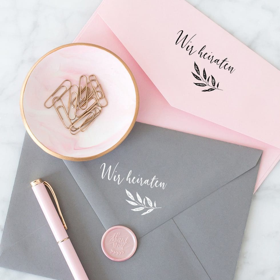 weddingstyle-mix-match-wir-heiraten-stempel-rund-holzgriff image 1