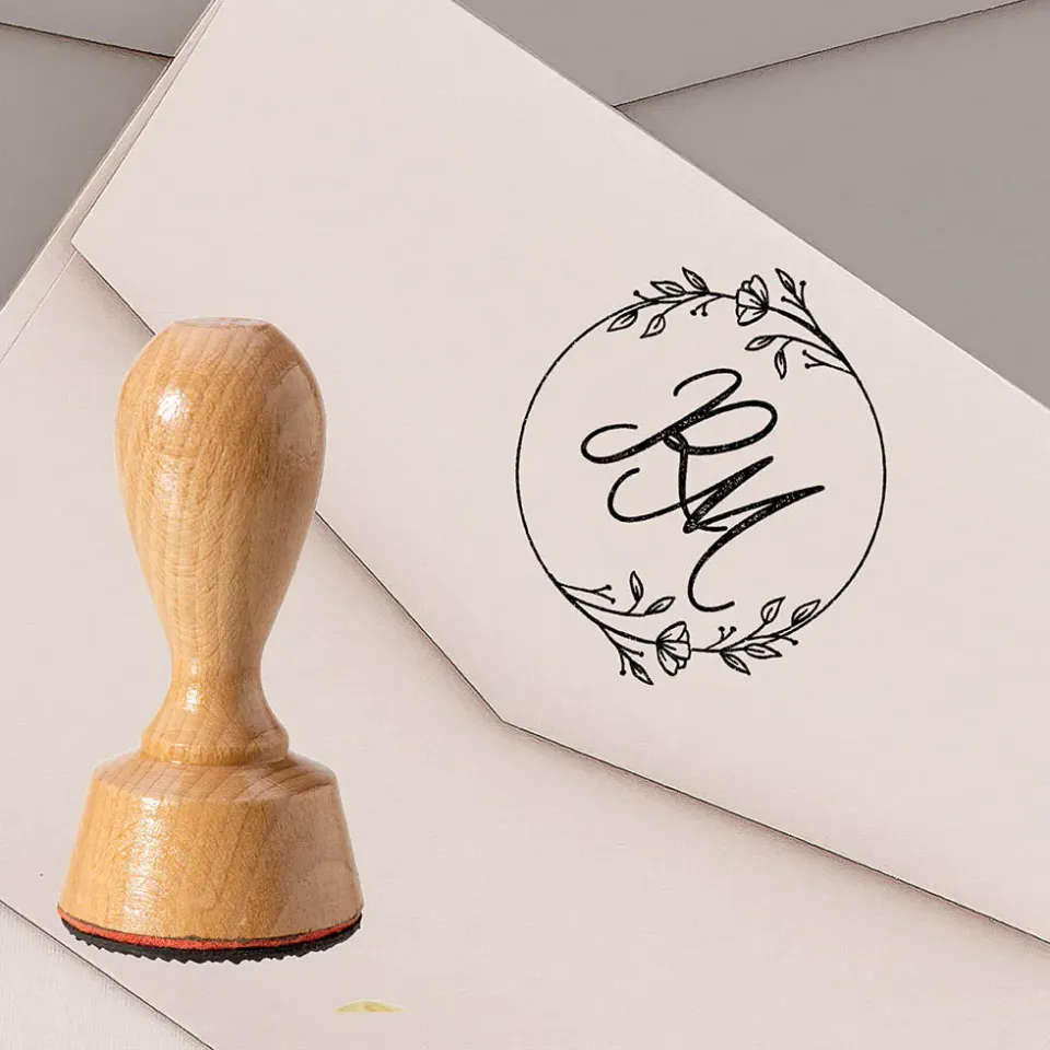 weddingstyle-feier-stempel-hochzeit-initialen-holz-40mm image 1