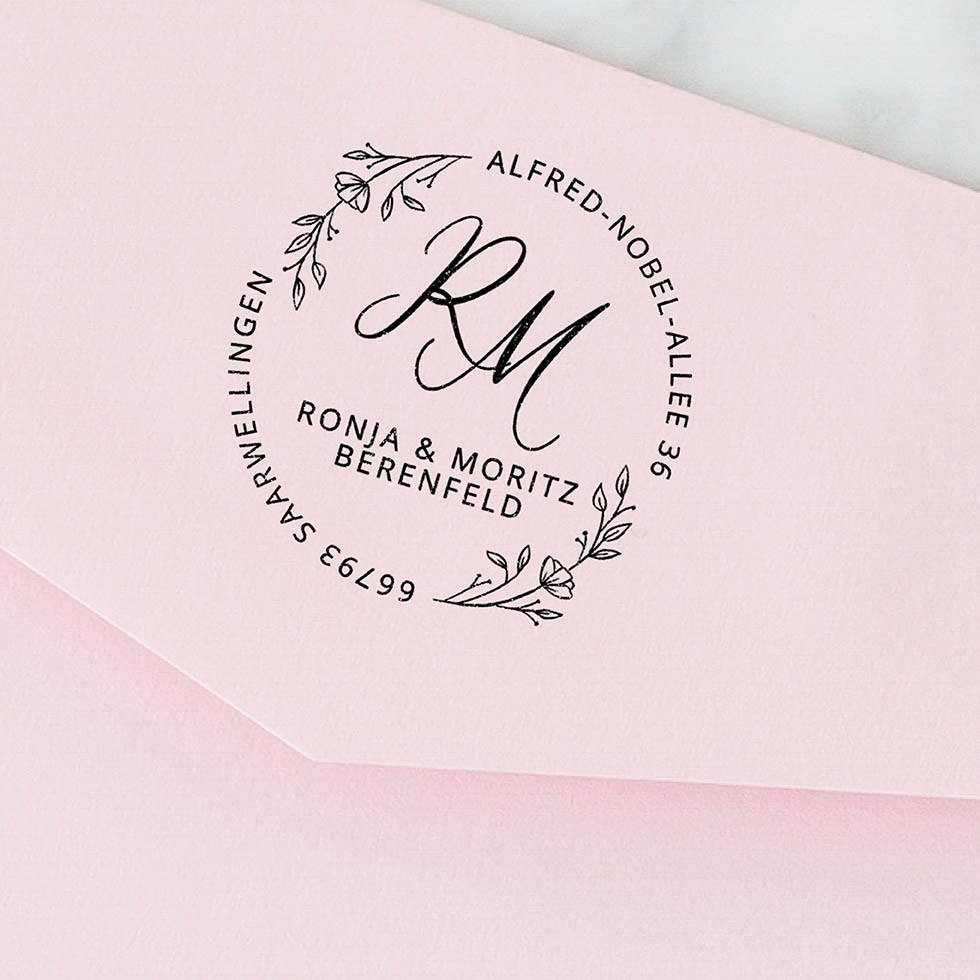 weddingstyle-kalligraphie-adressstempel-rund-holzstempel-buche image 1