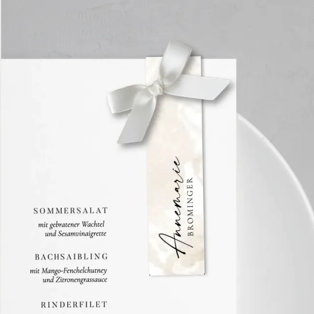weddingstyle-feier-namenskarten-marmor-hochformat-tischkarten-wei image 1