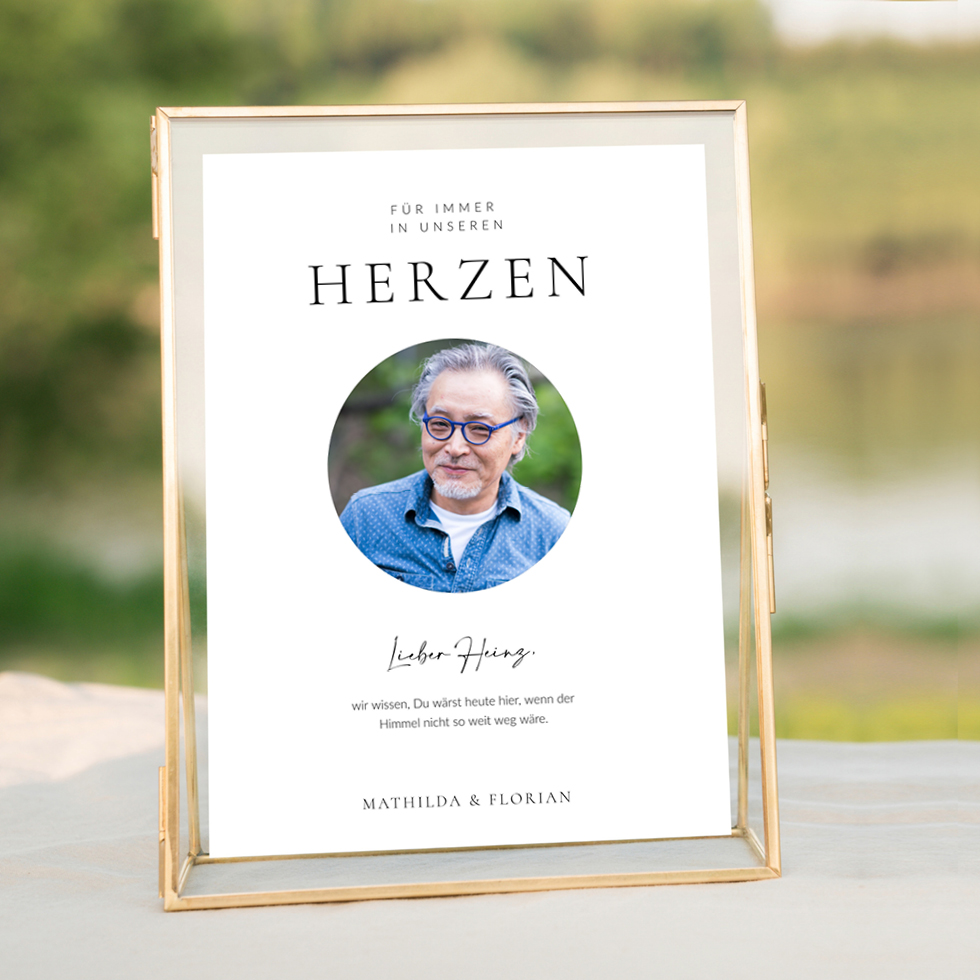 weddingstyle-trauung-gedenken-an-verstorbene-schild-mit-foto image 1