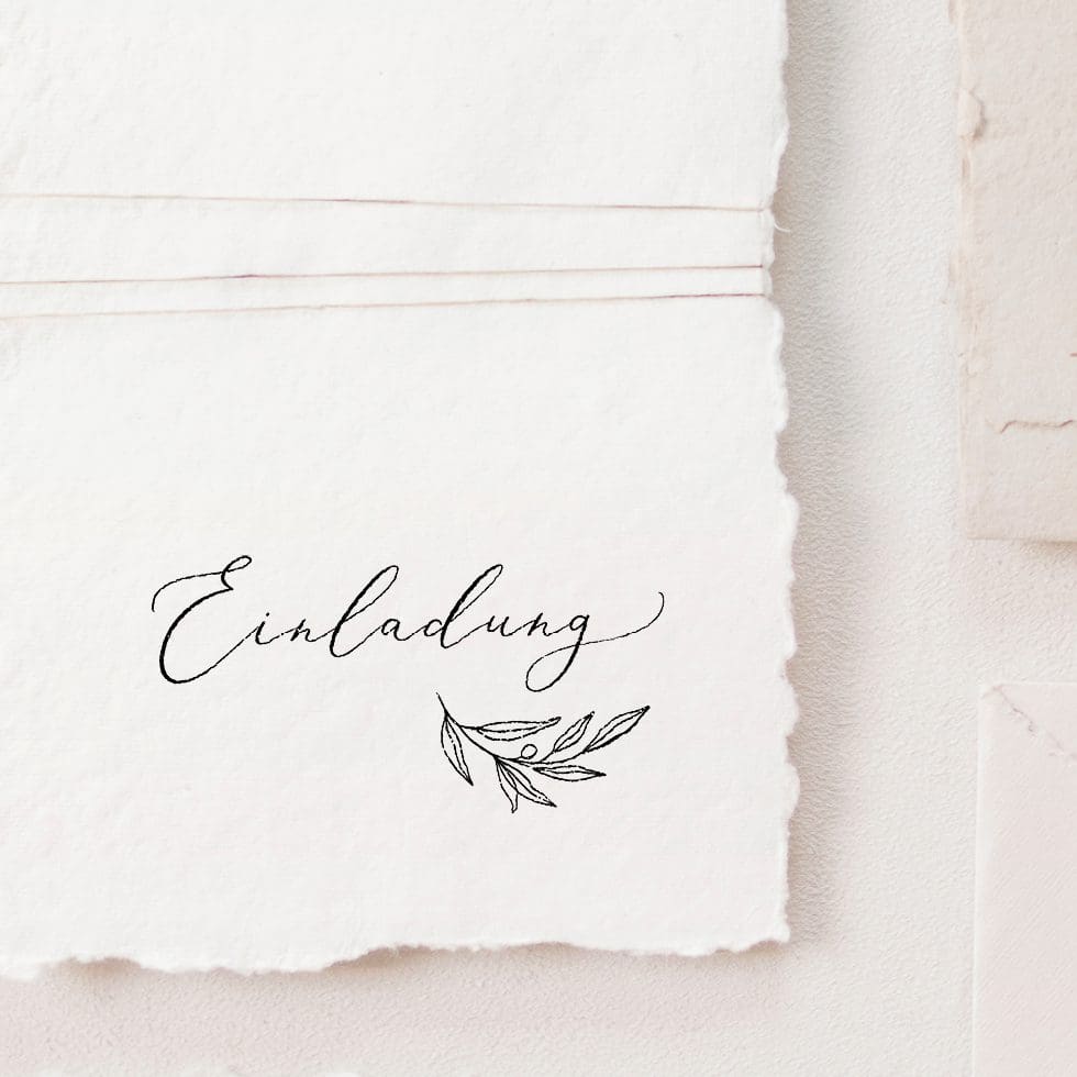 weddingstyle-hochzeitskarten-stempel-einladung-kalligraphie-holz image 1