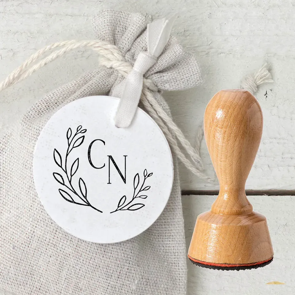 weddingstyle-hochzeitskarten-hochzeitsstempel-monogramm-zweig-holz-40-mm image 1