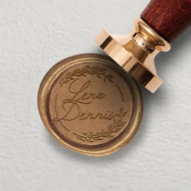 weddingstyle-hochzeitskarten-siegelstempel-lena-dennis-rund image 1