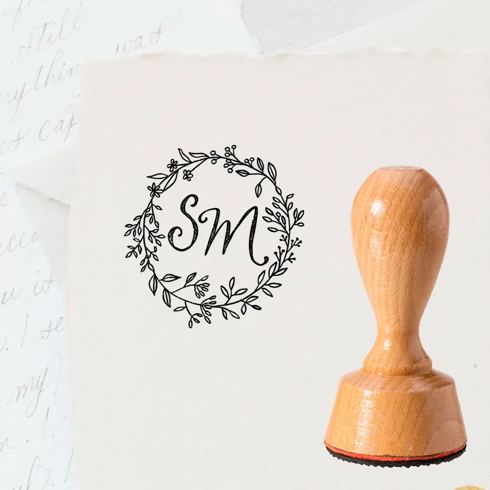weddingstyle-hochzeitskarten-stempel-initialen-vintage-40-mm image 1