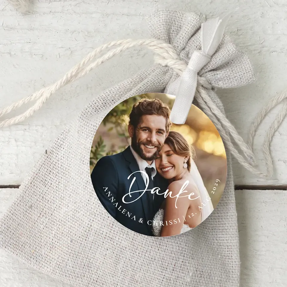 weddingstyle-geschenke-foto-geschenkanh-nger-personalisiert image 1