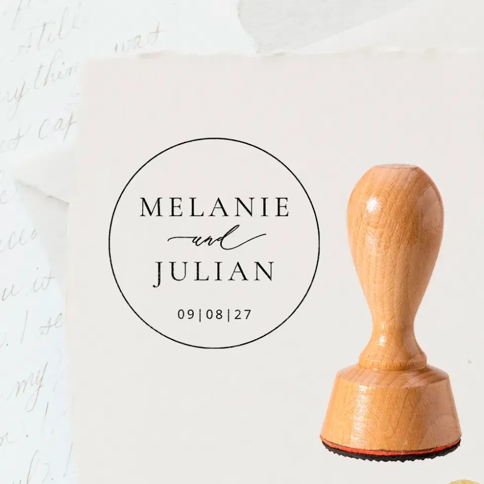 weddingstyle-hochzeitskarten-stempel-klassisch-rund-namen-datum image 1
