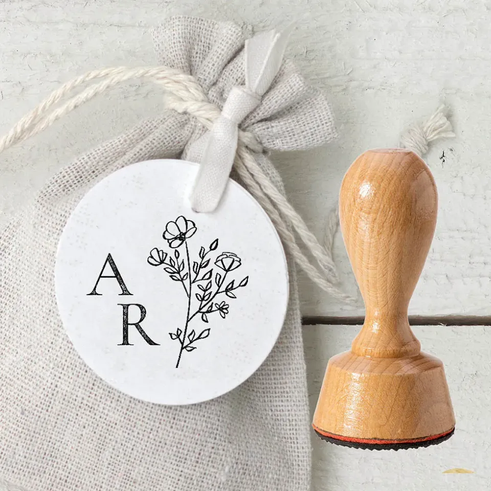 weddingstyle-wiesenblumen-stempel-hochzeit-holz-personalisiert image 1