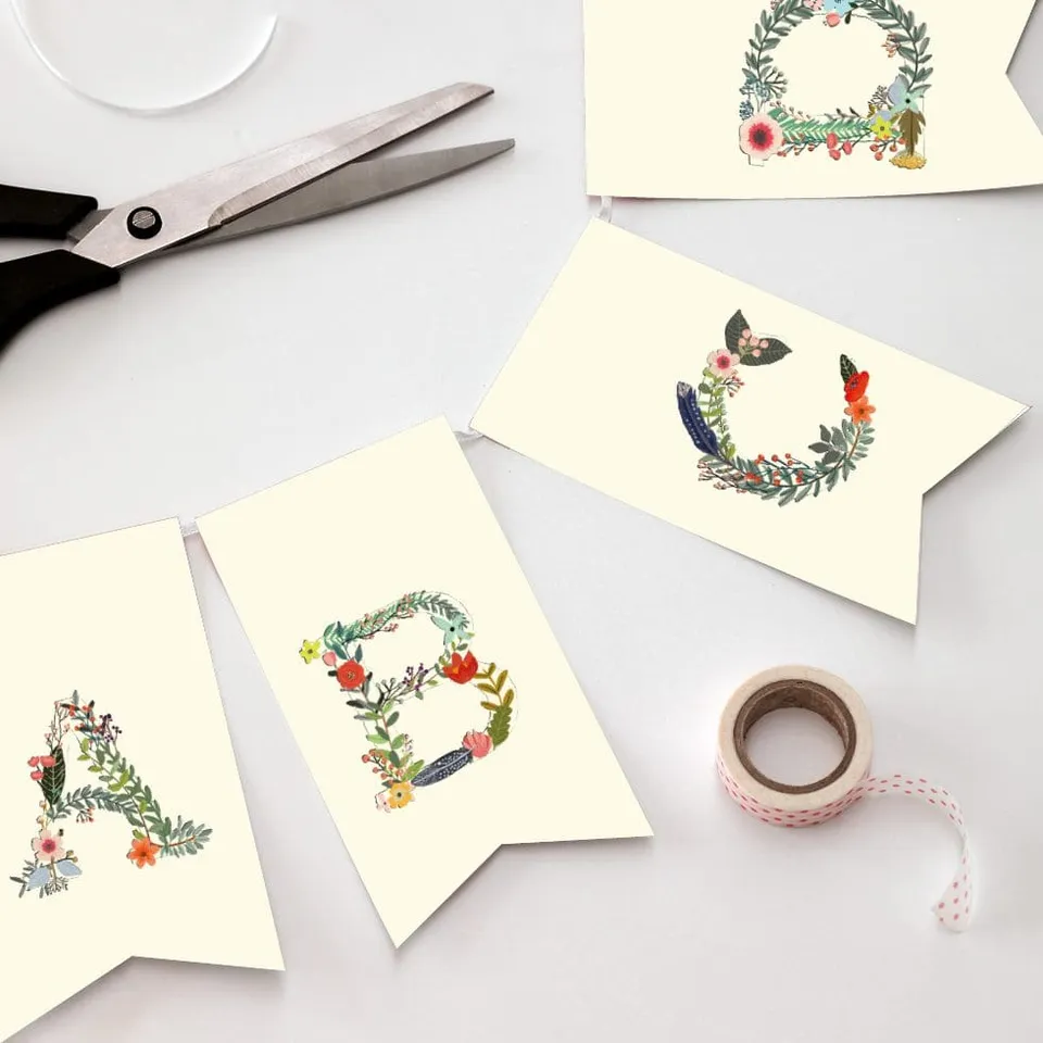 weddingstyle-feier-diy-girlande-blumenwiese-buchstaben-zum-basteln image 1