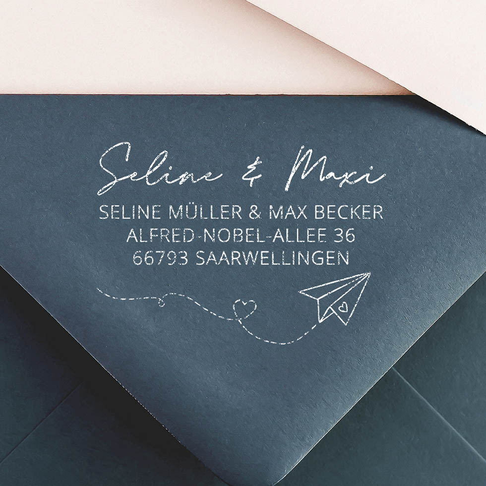 weddingstyle-hochzeitskarten-adressstempel-papierflieger-herz-holzstempel image 1