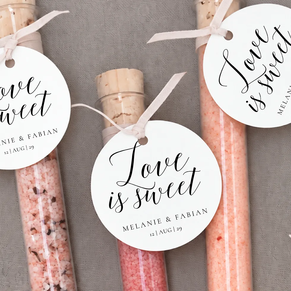 weddingstyle-geschenke-anh-nger-love-is-sweet-kalligraphie image 1